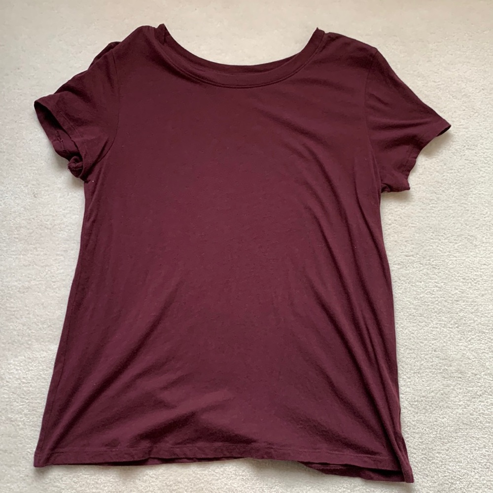 American Eagle burgundy soft tee